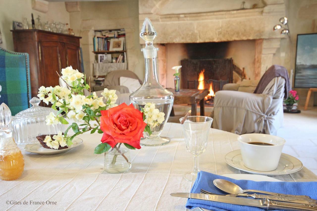 Hotel Manoir De Coulandon Argentan Esterno foto